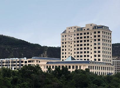 南安市委黃南康書(shū)記考察森源家具運營(yíng)情況
